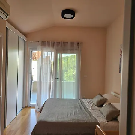Tonka Apartmán Biograd Na Moru